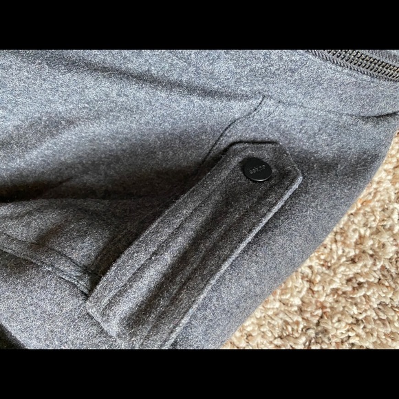 Guess Jacket - Picture 7 of 7